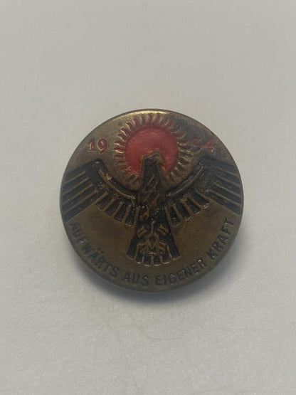 1934 German Day Badge “Aufwärts aus eigener Kraft” – Eagle & Rising Sun