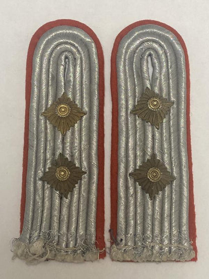 WWII German Heer Artillery Hauptmann Shoulder Boards – Officer Dress Epaulettes (Matching Pair)
