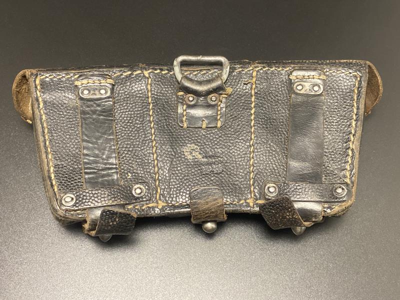 WWII German K98k Ammunition Pouch – Black Leather, Dated 1943