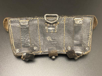 WWII German K98k Ammunition Pouch – Black Leather, Dated 1943