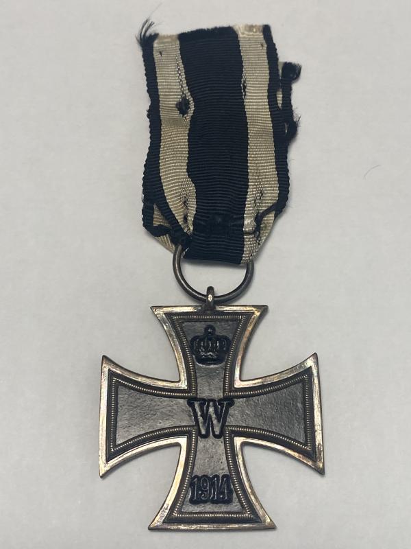 WWI German Iron Cross Second Class (1914–1918) – SW Wagner Maker, With Ribbon