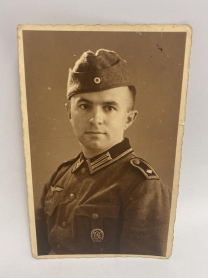 German Army Soldier with DRA Bronze Sports Badge – Postcard-Size Studio Portrait