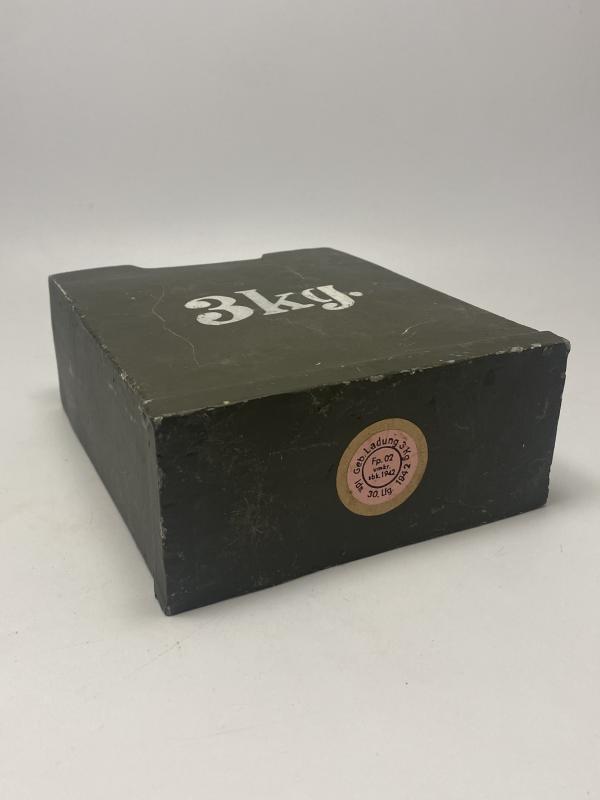 WWII German Army Pionier 3kg Demolition Charge Case – Restored Inert Original Engineer Equipment