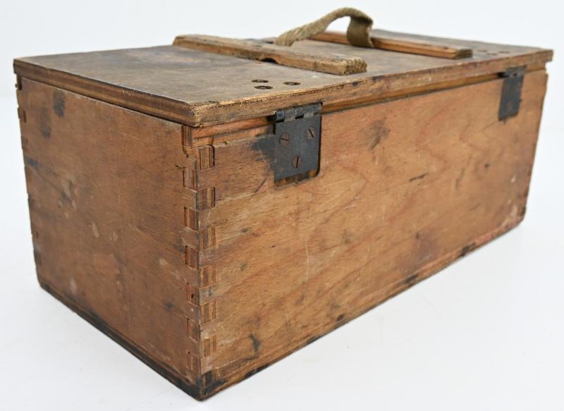 WWII German Army Grosse Gewehr Granate Ammo Box – 1944