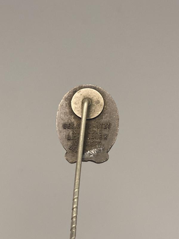 Pre-War DRA Bronze Sports Badge Stick Pin – L. Chr. Lauer, Nürnberg