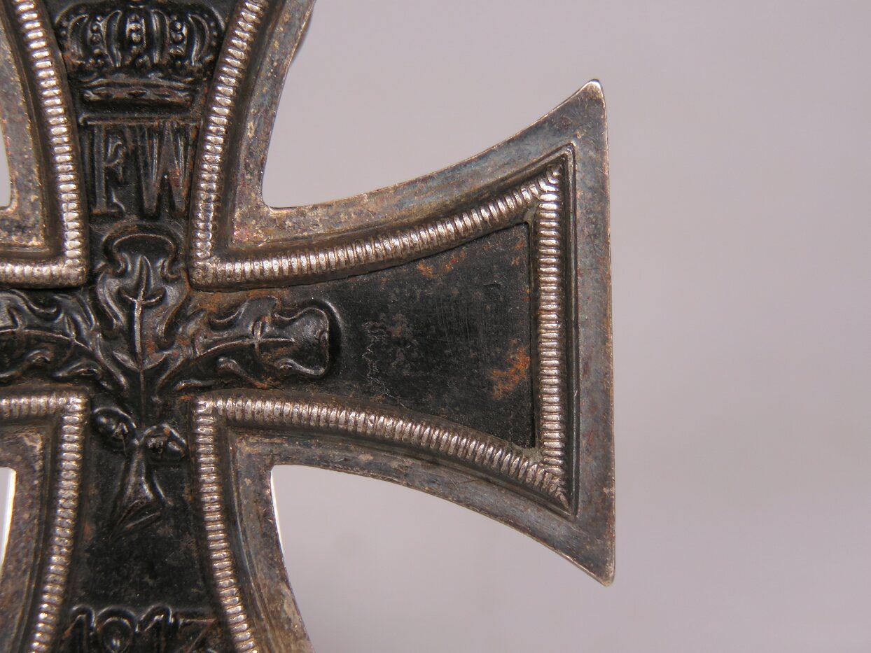 WWI German Iron Cross Second Class (1914–1918) – Johann Wagner & Sohn “IW” Maker, Ring Marked
