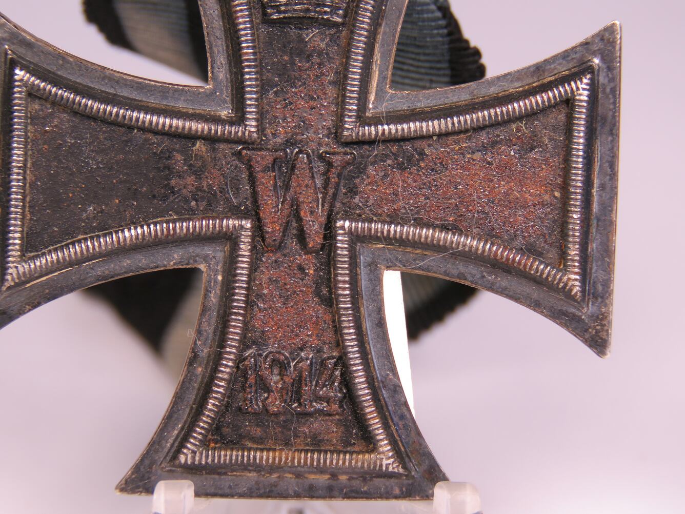 WWI German Iron Cross Second Class (1914–1918) – S-W (Sy-Wagner Berlin) Maker, With Ribbon