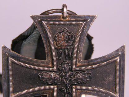 WWI German Iron Cross Second Class (1914–1918) – S-W (Sy-Wagner Berlin) Maker, With Ribbon