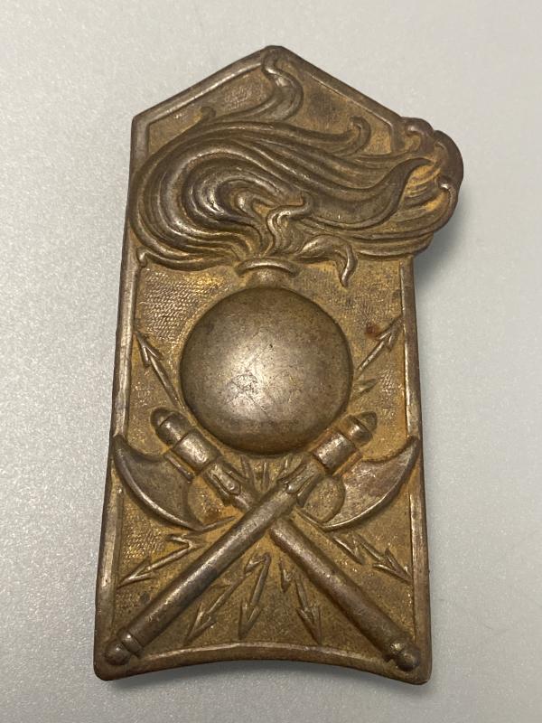 WWII Italian Army Genio Pioneers Shoulder Board Overlay Plate – Original Brass Insignia