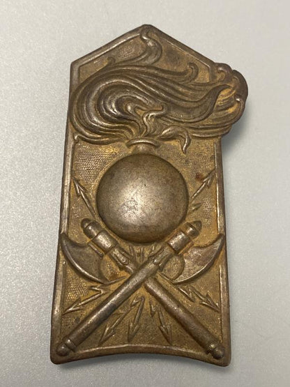 WWII Italian Army Genio Pioneers Shoulder Board Overlay Plate – Original Brass Insignia